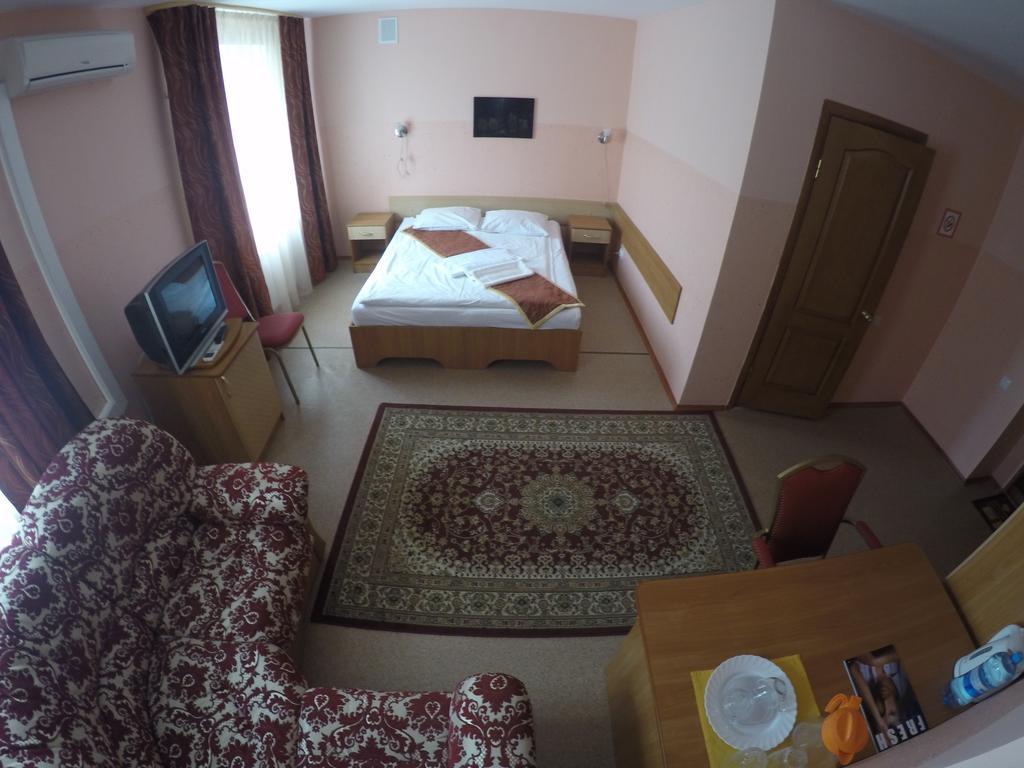 Kurmet Hotel Οράλ Δωμάτιο φωτογραφία
