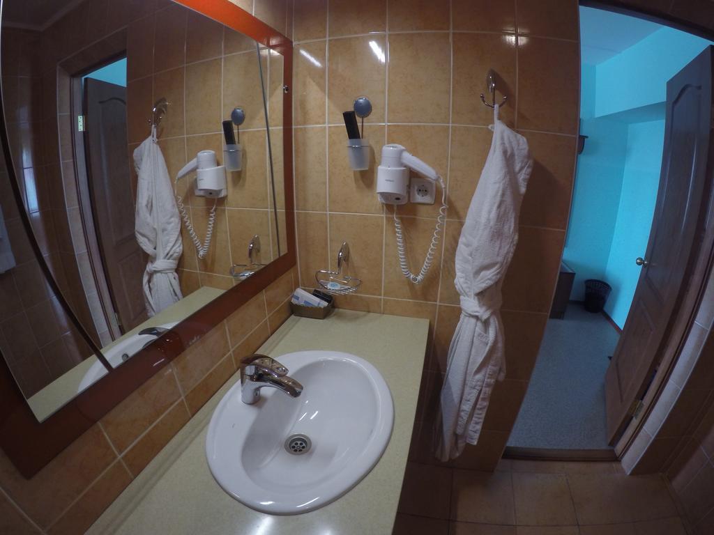 Kurmet Hotel Οράλ Δωμάτιο φωτογραφία