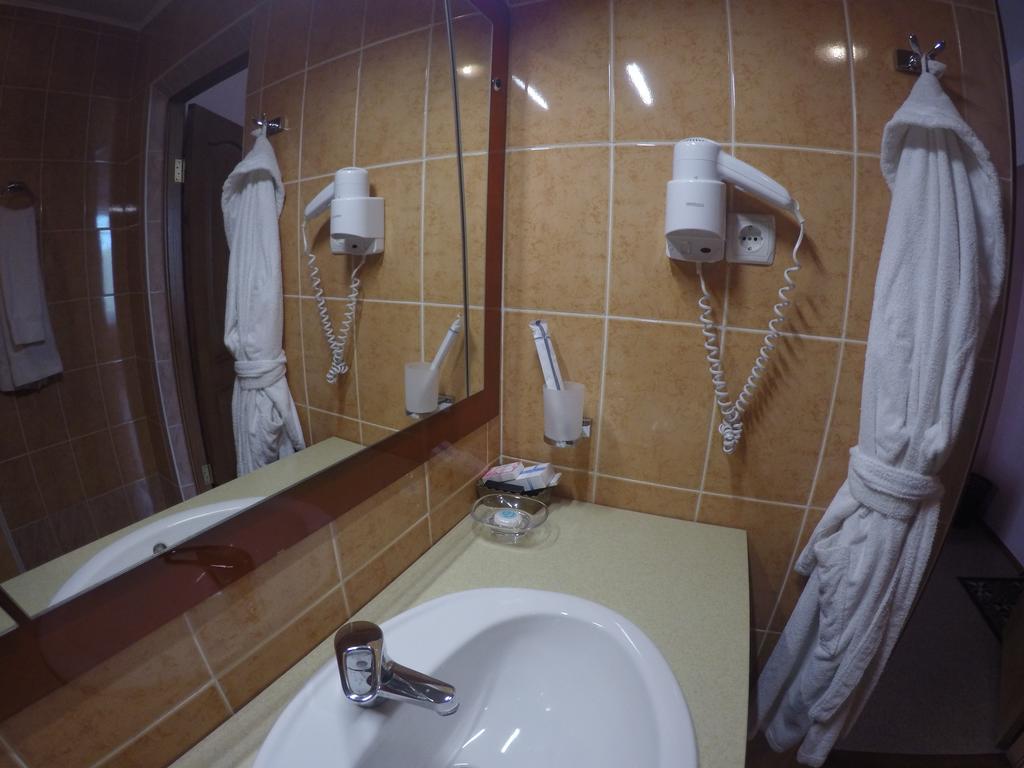 Kurmet Hotel Οράλ Δωμάτιο φωτογραφία