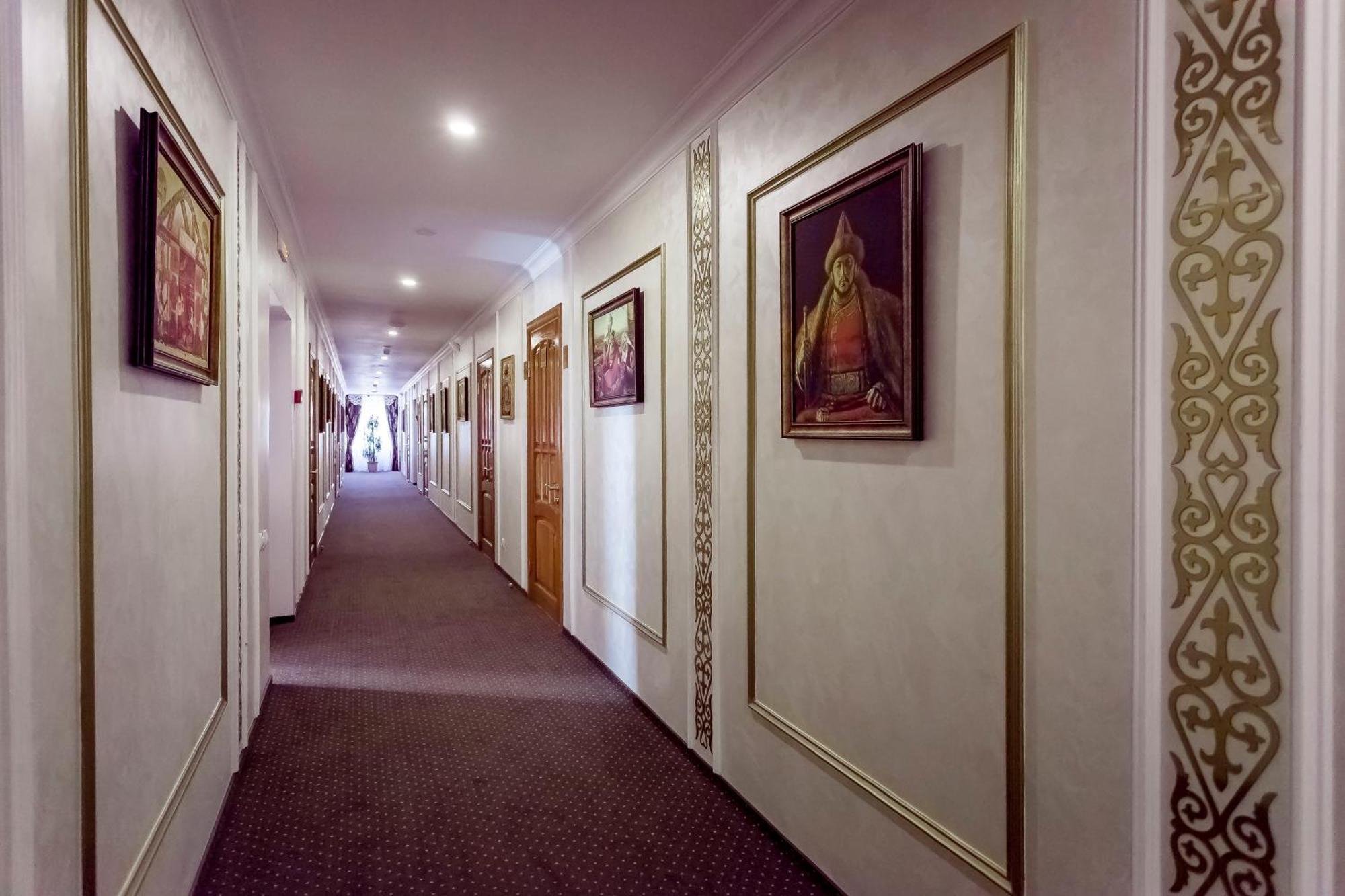 Kurmet Hotel Οράλ Εξωτερικό φωτογραφία