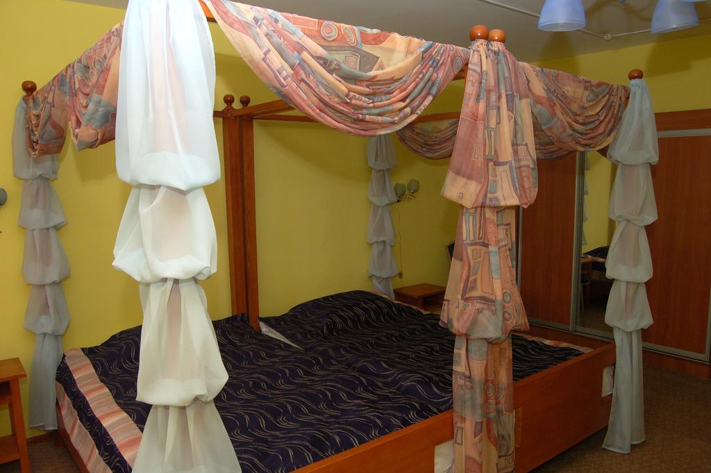 Kurmet Hotel Οράλ Εξωτερικό φωτογραφία